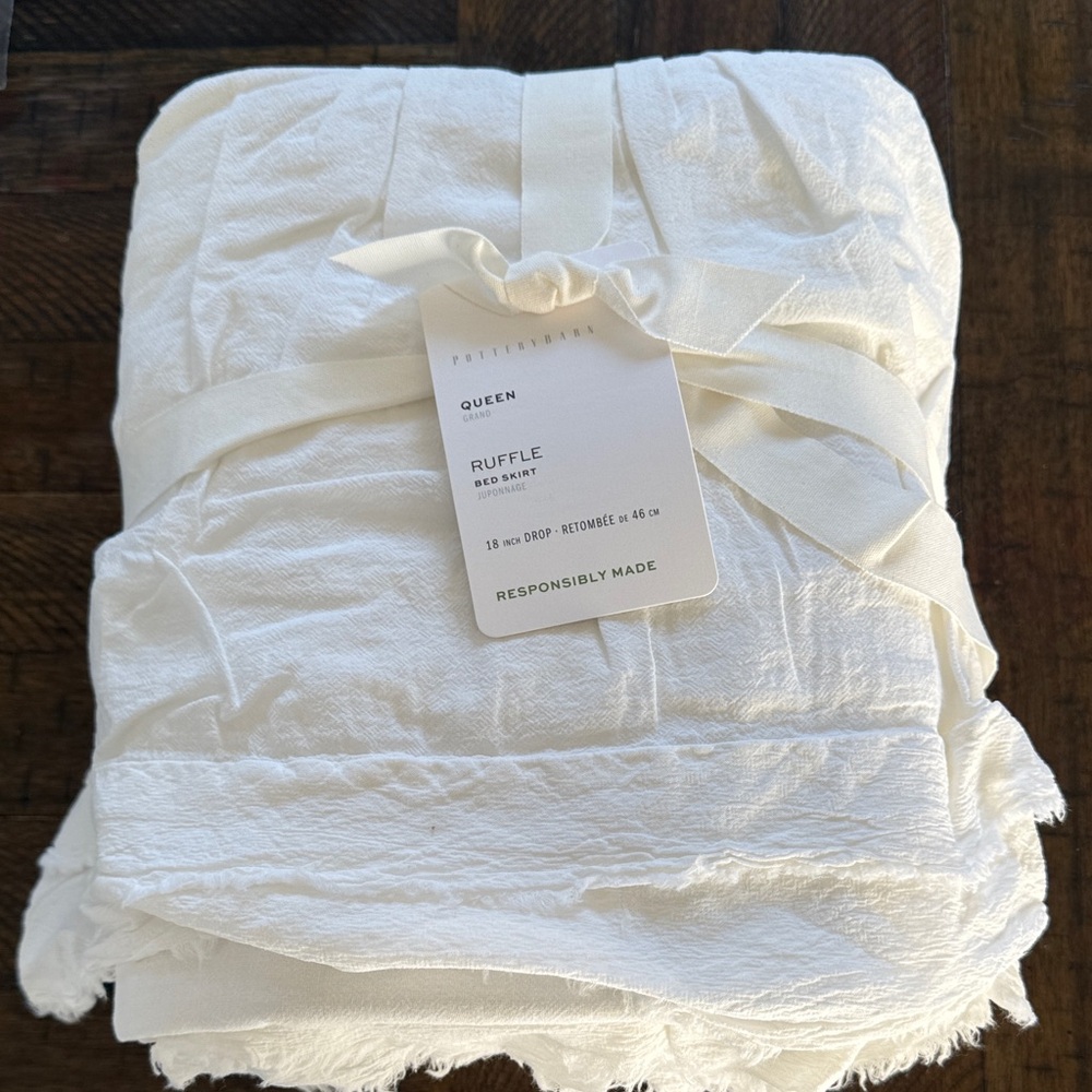 Pottery Barn White Ruffle Bed Skirt